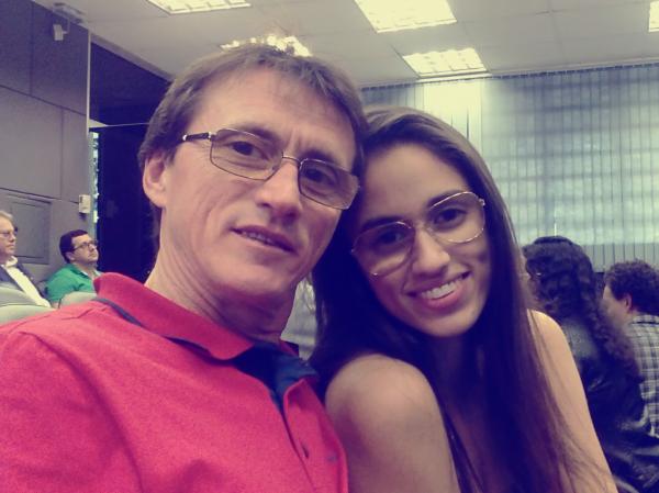 ALUNA DA ETEC É DESTAQUE EM OLIMPÍADA BRASILEIRA DE FÍSICA DAS ESCOLAS PÚBLICAS EM NÍVEL NACIONAL