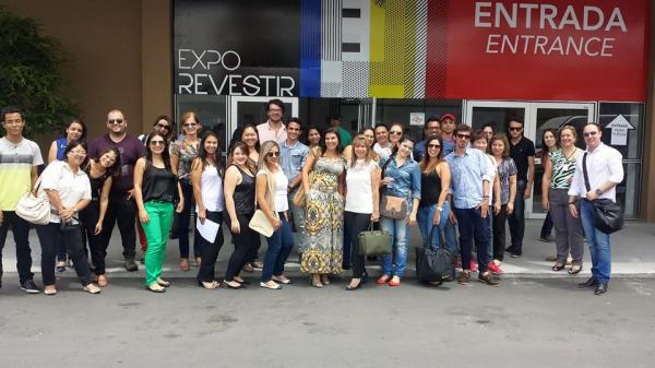 Visitas em Feiras da Área na capital,  com alunos de Desenho de Construção Civil e Design de Interiores