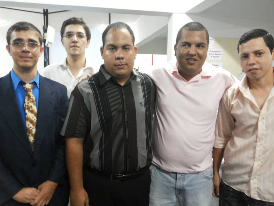 Aluno faz TCC sobre a implantação de um provedor de internet gratuita na cidade de Queiroz