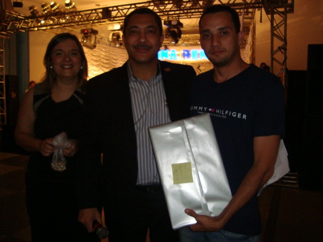 JANTAR DANÇANTE EM COMEMORAÇÃO AO DIA DOS PROFESSORES