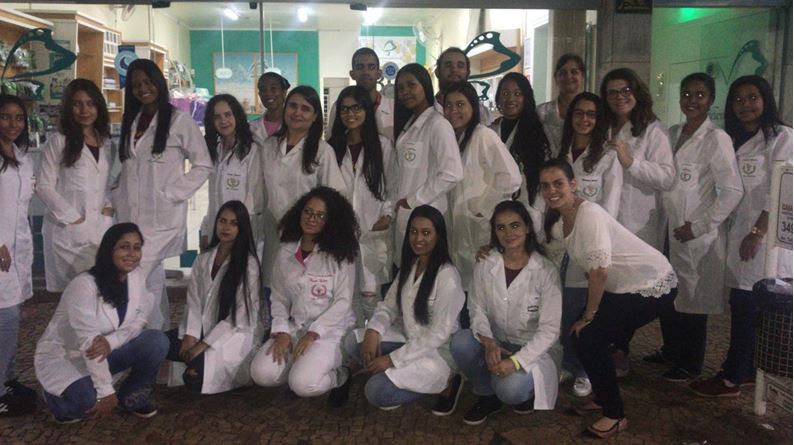 VISITA T�CNICA NA FARM�CIA DE MANIPULA��O PHARMACOT�CNICA F�RMULA DE TUP�