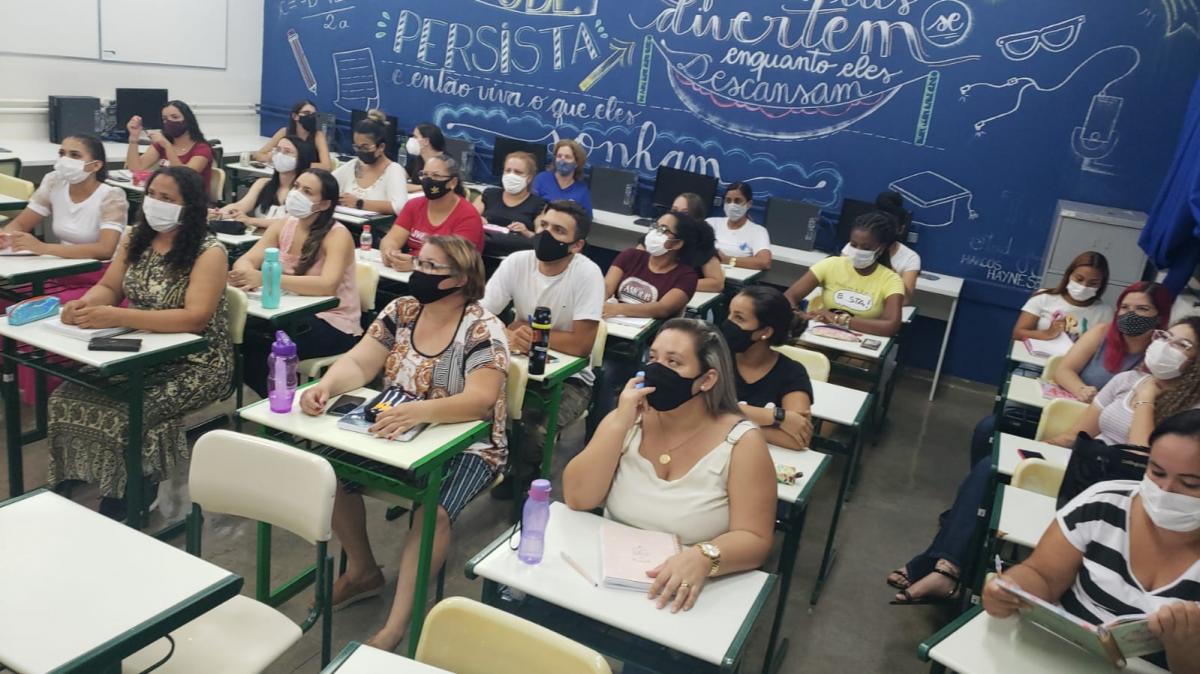 Roda de Conversa: Preven��o da gravidez na adolesc�ncia